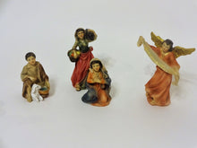 15-piece Nativity set. Hand-painted Mother Mary figurine, angel figurine, shepherd figurine, peasant figurine  